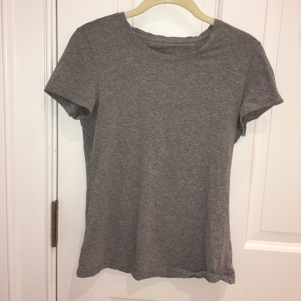 Grey Gap Tshirt
